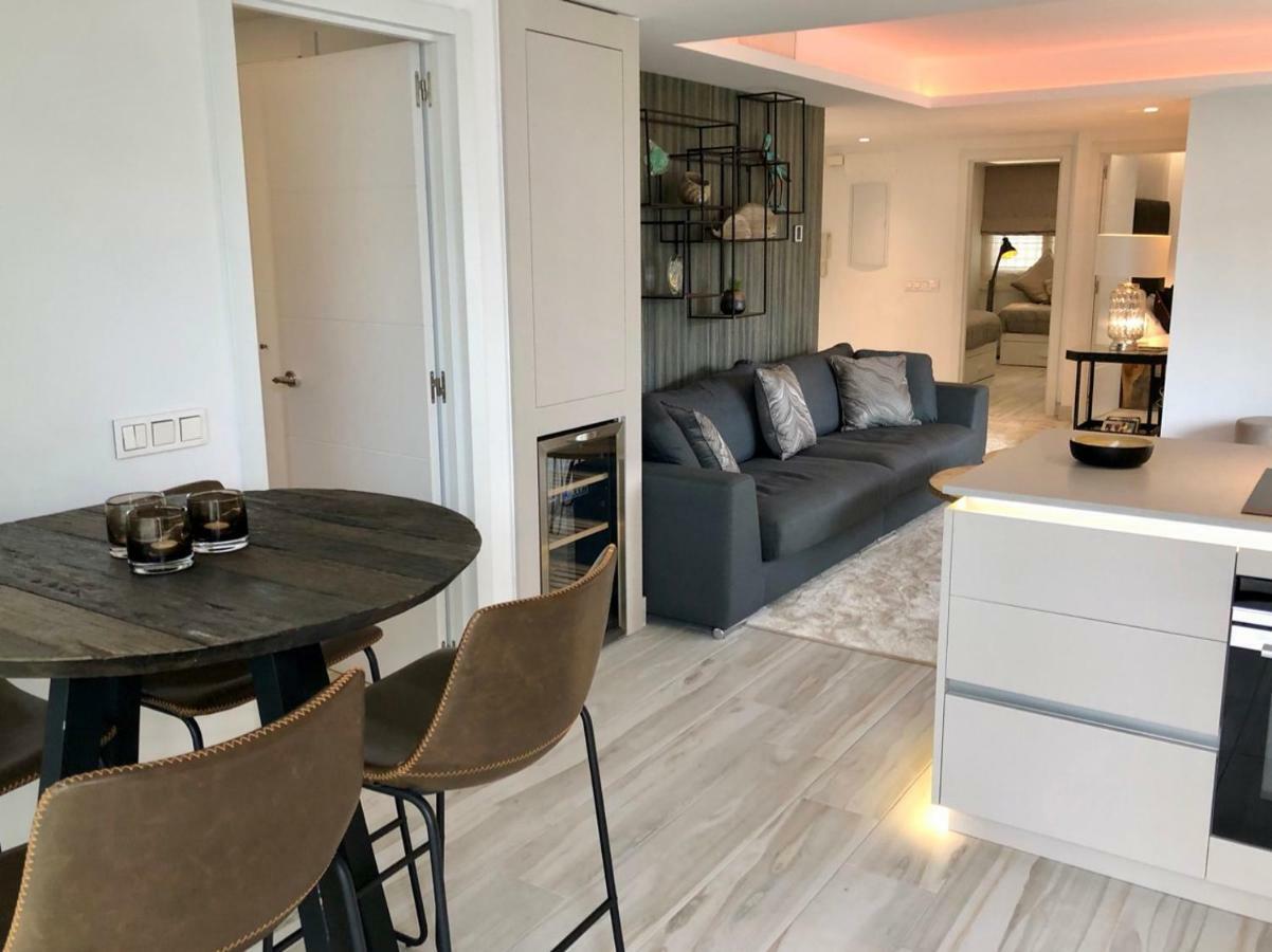 Luxury Apartment In La Isla, Walking Distance To Puerto Banus Marbella Eksteriør bilde