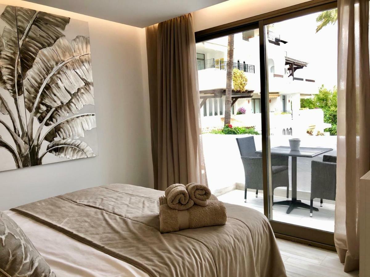 Luxury Apartment In La Isla, Walking Distance To Puerto Banus Marbella Eksteriør bilde