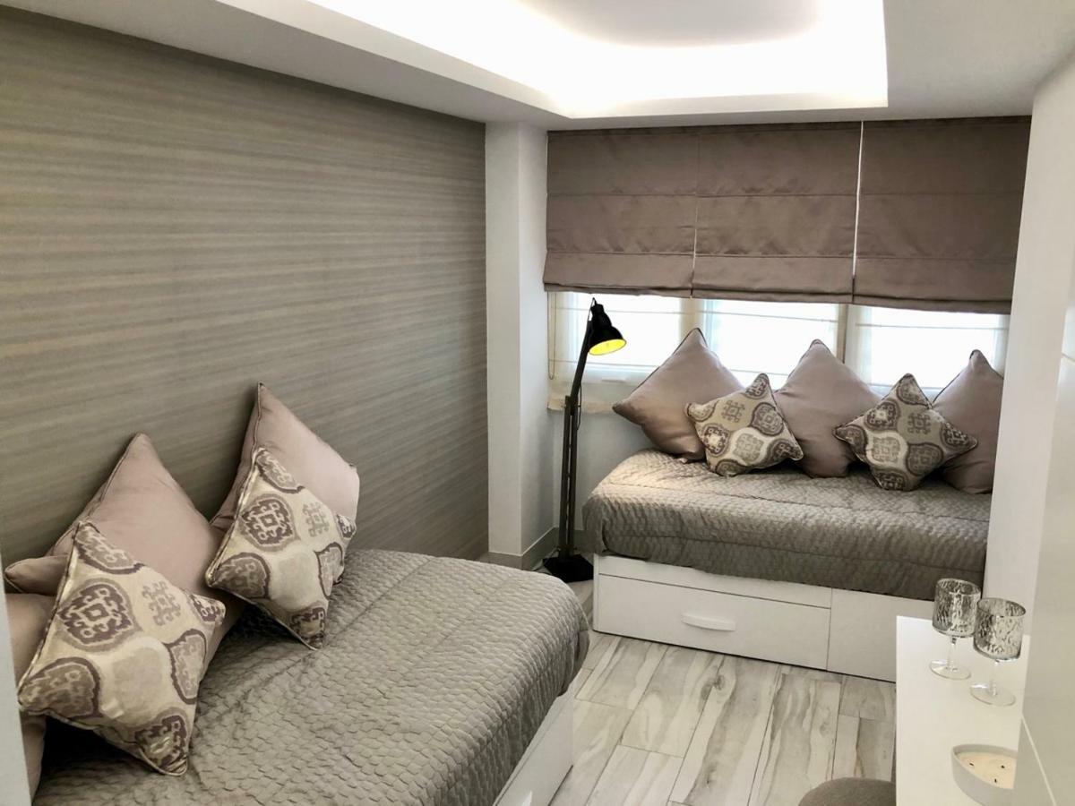 Luxury Apartment In La Isla, Walking Distance To Puerto Banus Marbella Eksteriør bilde