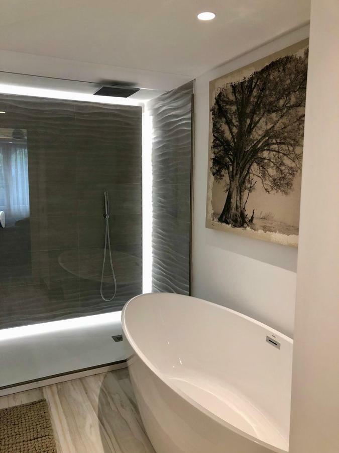 Luxury Apartment In La Isla, Walking Distance To Puerto Banus Marbella Eksteriør bilde