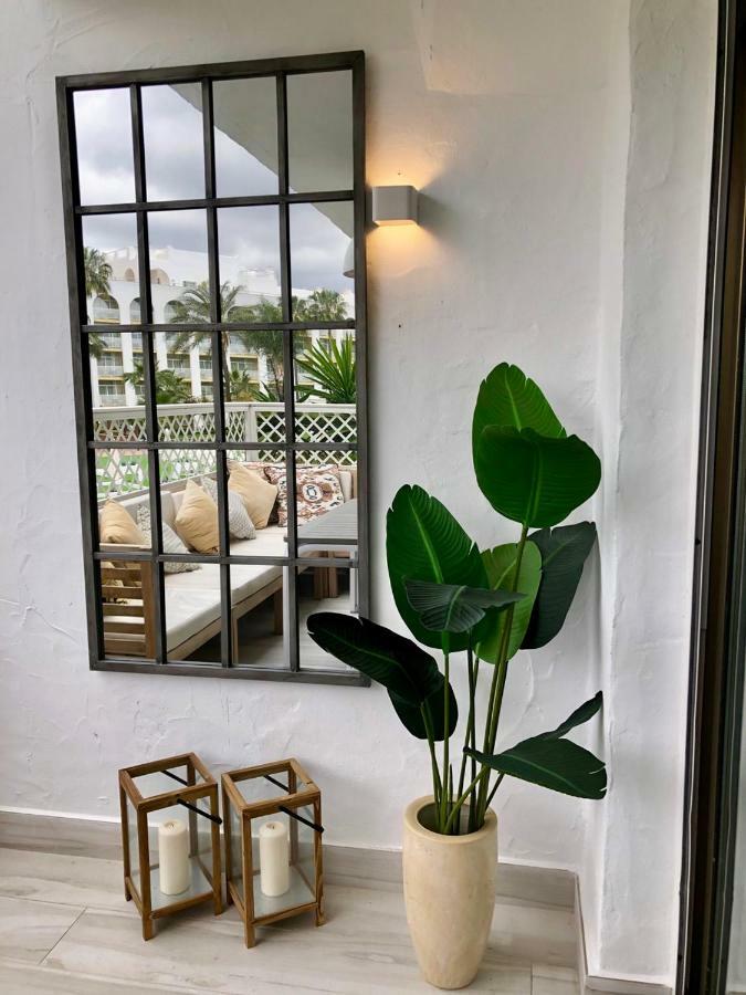 Luxury Apartment In La Isla, Walking Distance To Puerto Banus Marbella Eksteriør bilde