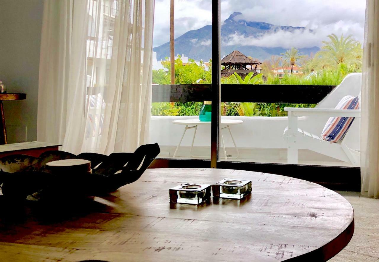 Luxury Apartment In La Isla, Walking Distance To Puerto Banus Marbella Eksteriør bilde